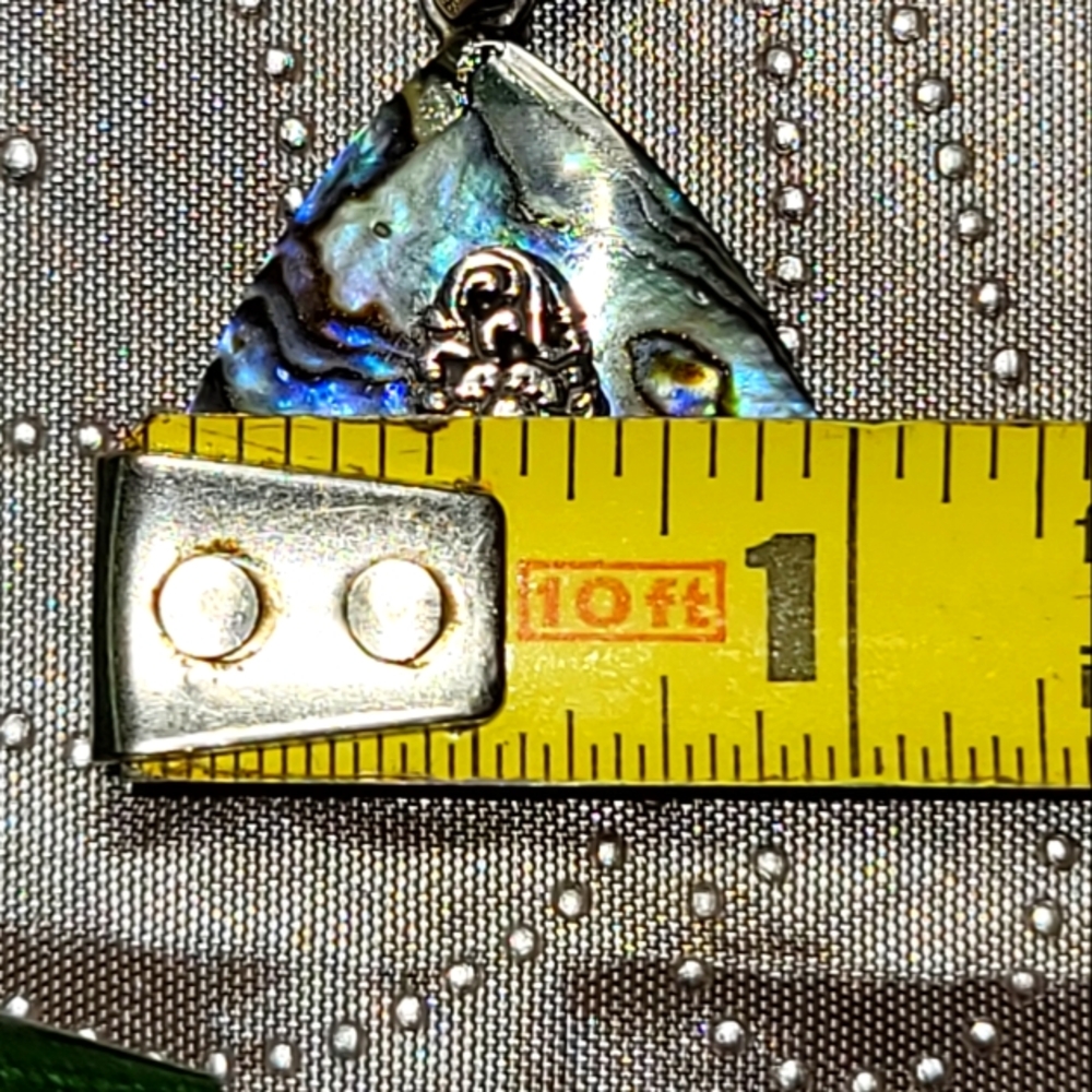 Abalone Shell Pendant - Picture 2 of 3